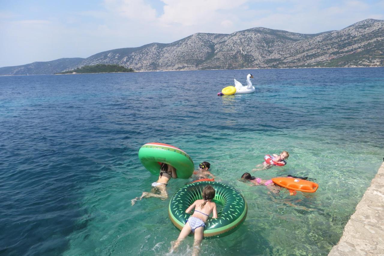 I&J Relaxing Beach Apartments Račišće Kültér fotó