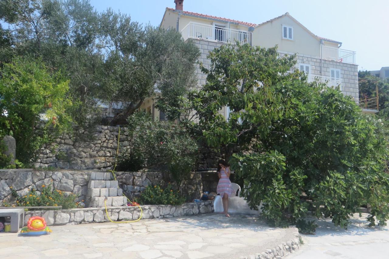 I&J Relaxing Beach Apartments Račišće Kültér fotó